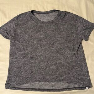Lululemon workout shirt